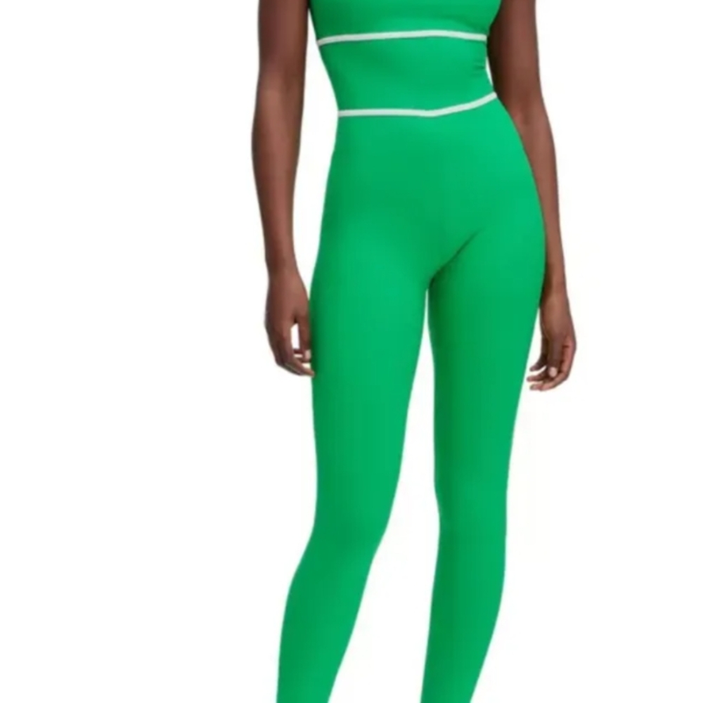 Diane Von Furstenberg Green Jumpsuit with Elegant Design